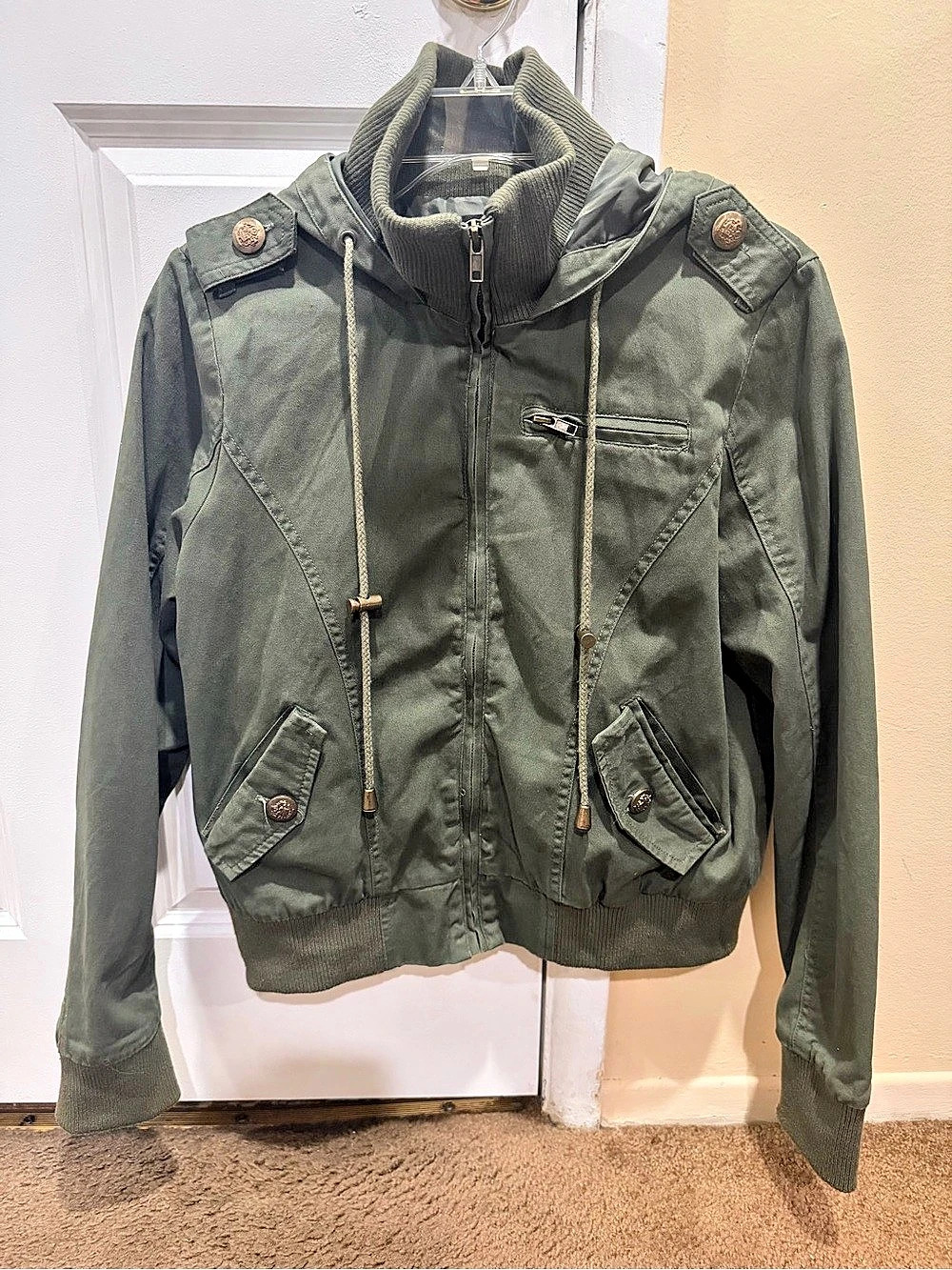 Finesse Women's Utility Jacket in Green Size Medium